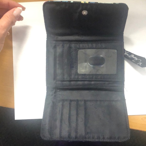 Vera Bradley wallet - Picture 3 of 8